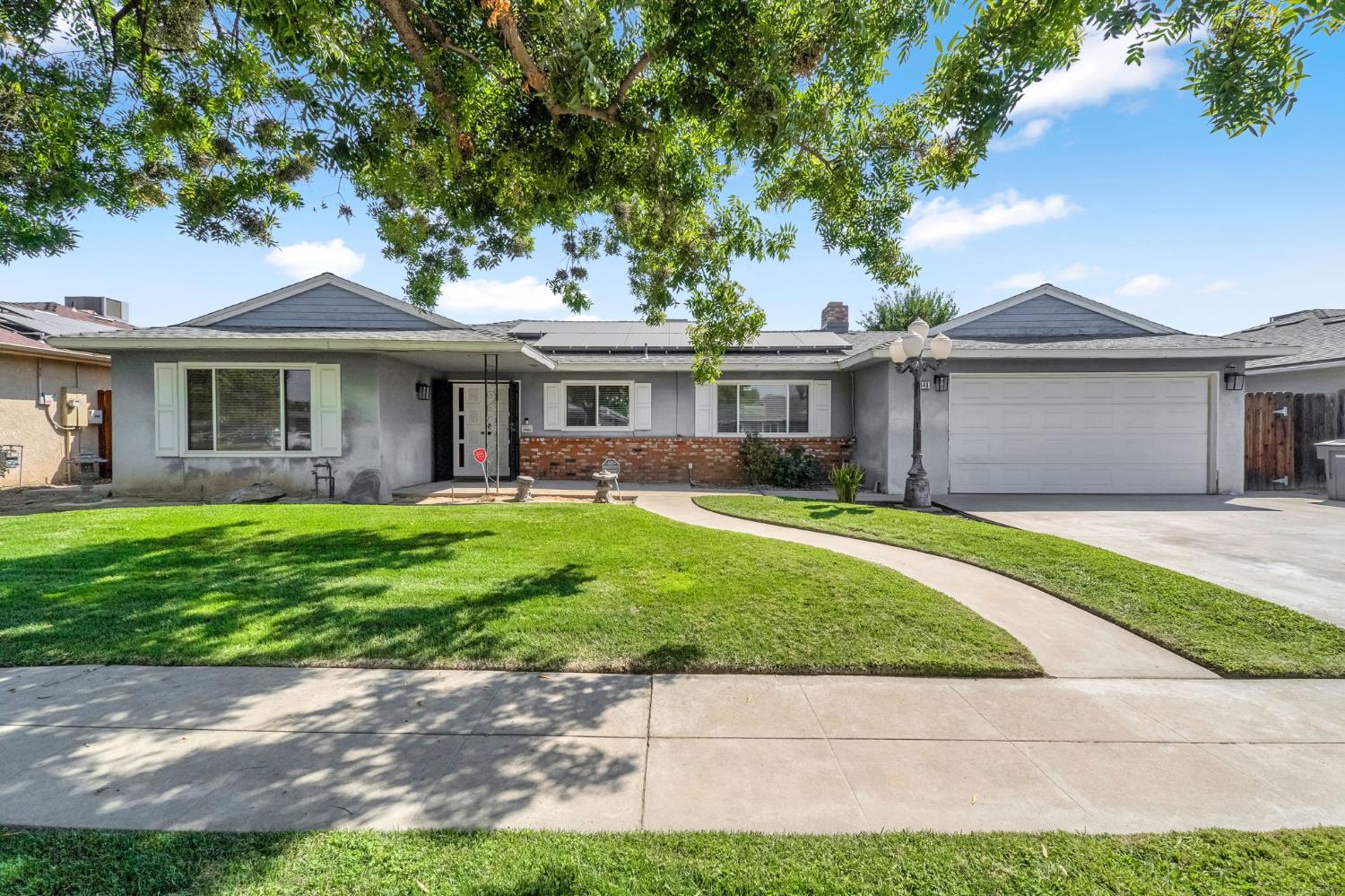 4446 N Crystal Ave