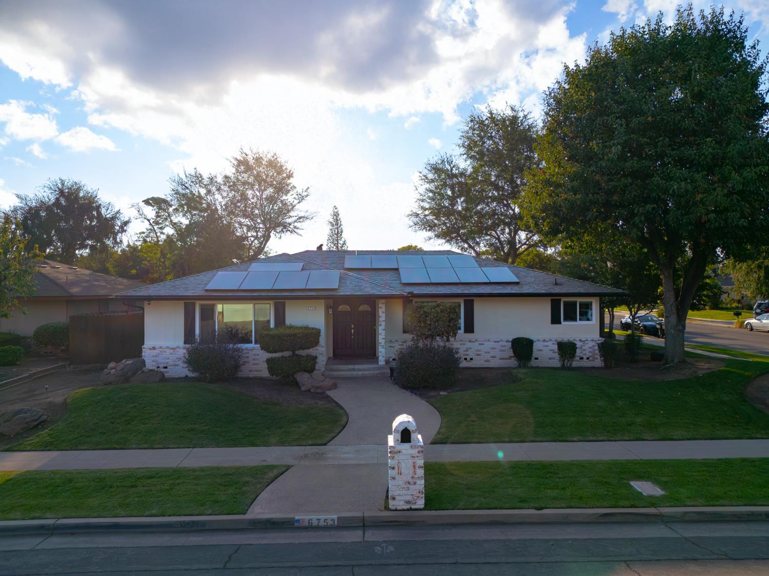 6753 N Durant Ave