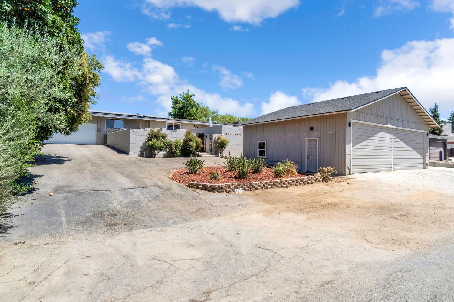 4222 W Alluvial Ave
